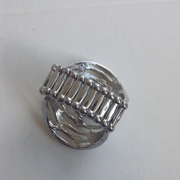 Paparazzi Silver Ring with Dazzling Accents - Picture 5 of 10